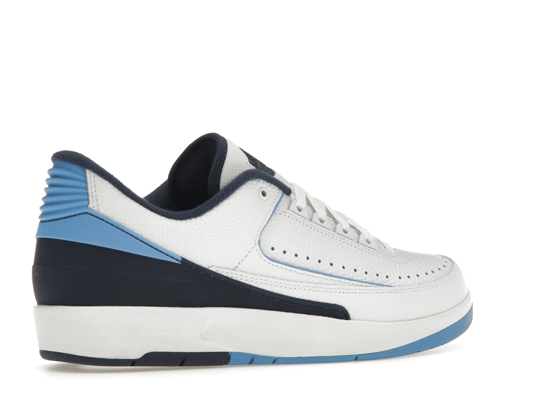 Vue 34 de Jordan 2 Retro Low University Blue (2016)