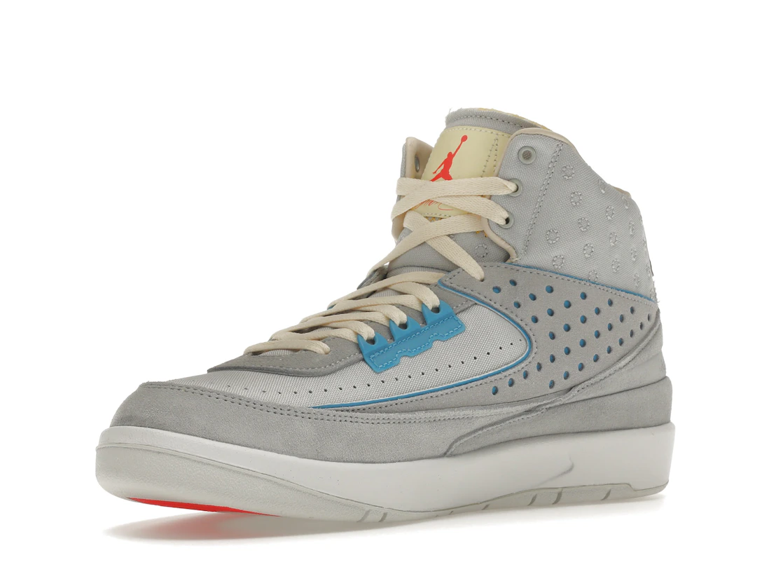 Vue 15 de Jordan 2 Retro SP Union Grey Fog