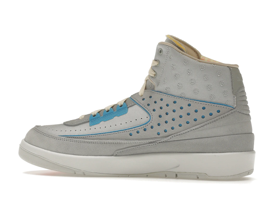 Vue 21 de Jordan 2 Retro SP Union Grey Fog