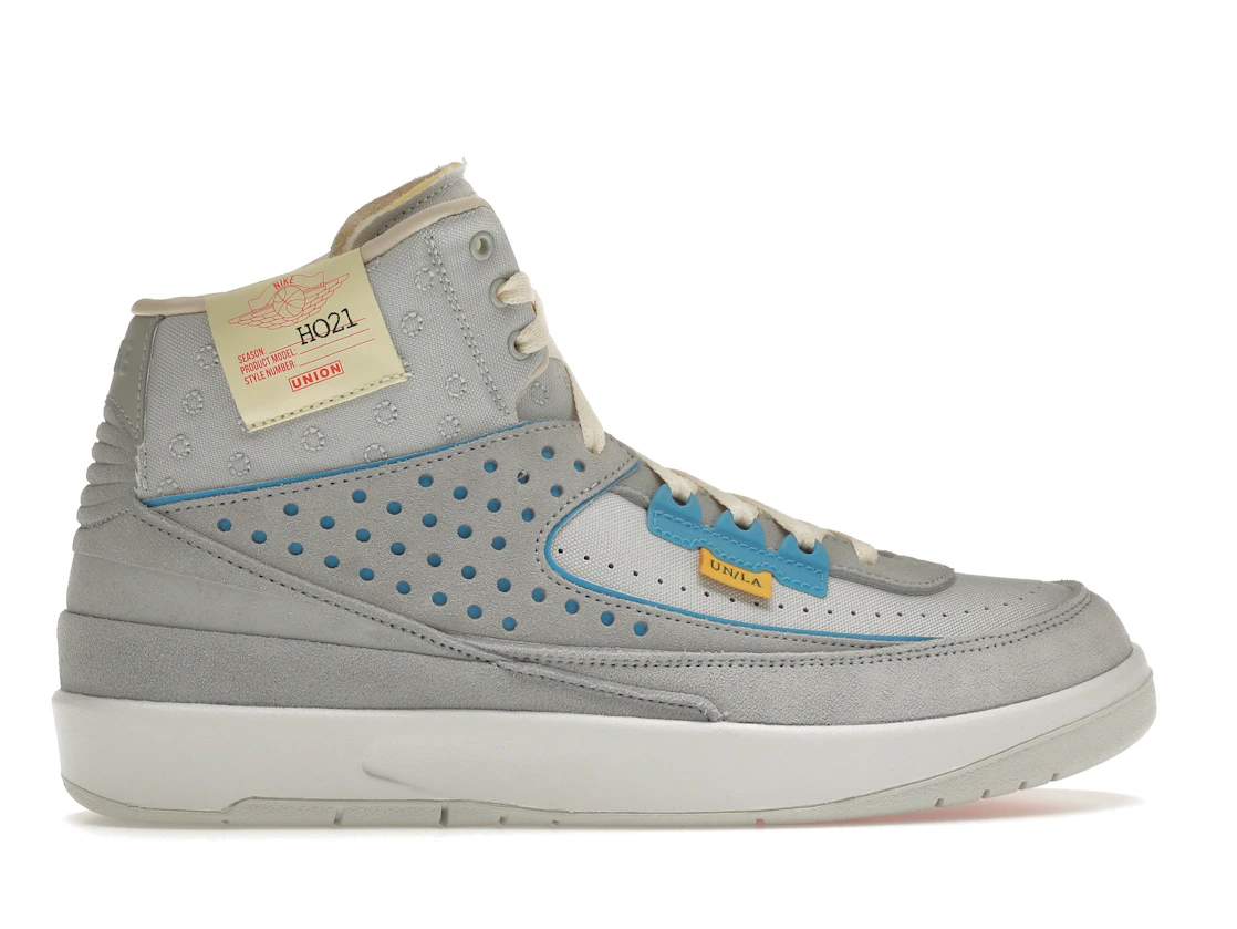 Vue 36 de Jordan 2 Retro SP Union Grey Fog