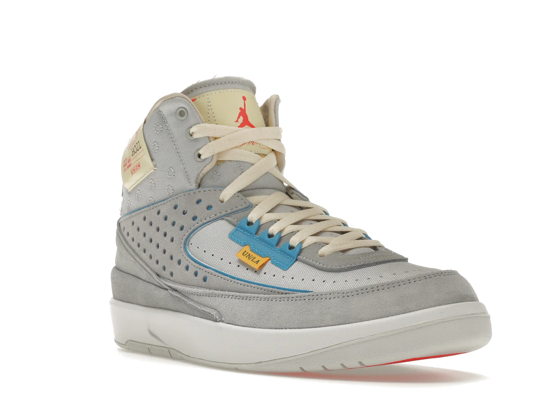 Vue 6 de Jordan 2 Retro SP Union Grey Fog