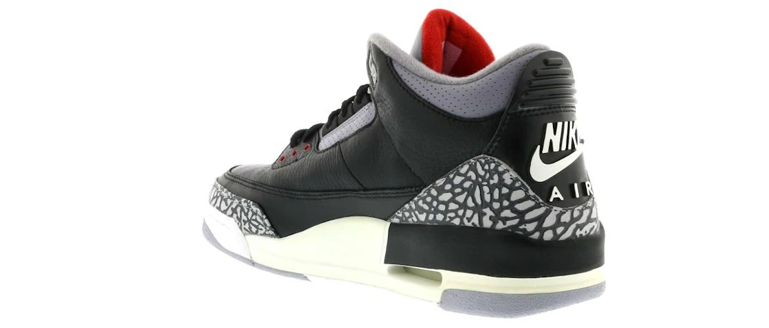 Vue 17 de Jordan 3 Retro Black Cement (2001)
