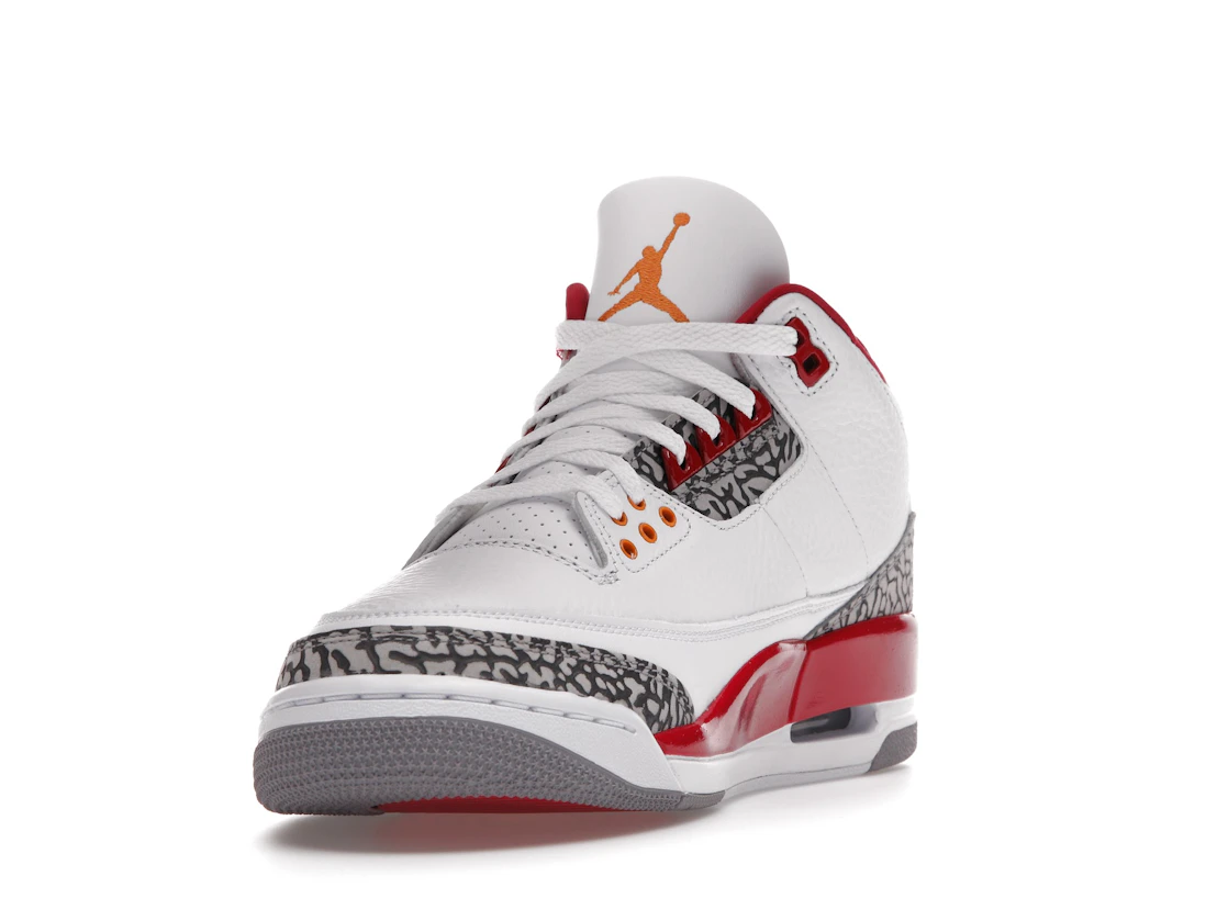 Vue 13 de Jordan 3 Retro Cardinal Red