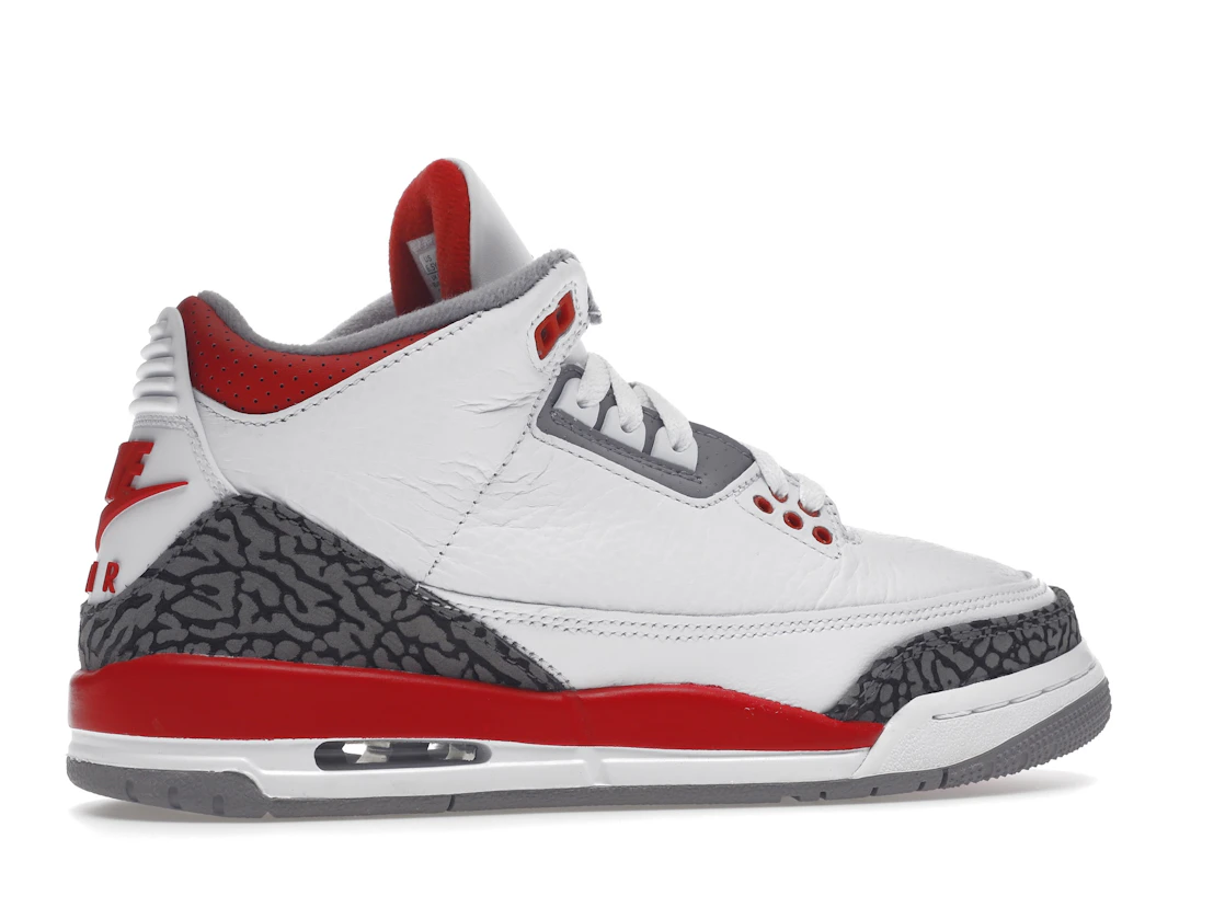 Vue 35 de Jordan 3 Retro Fire Red (2022) (GS)