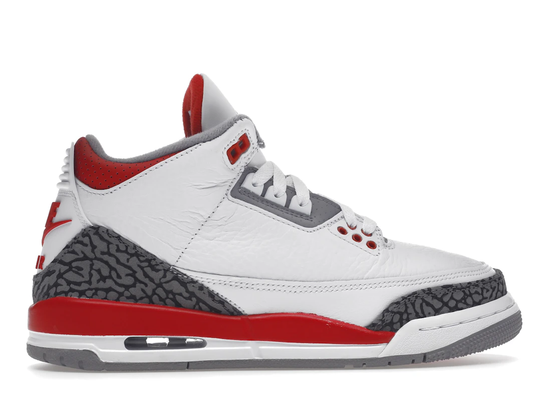 Vue 36 de Jordan 3 Retro Fire Red (2022) (GS)