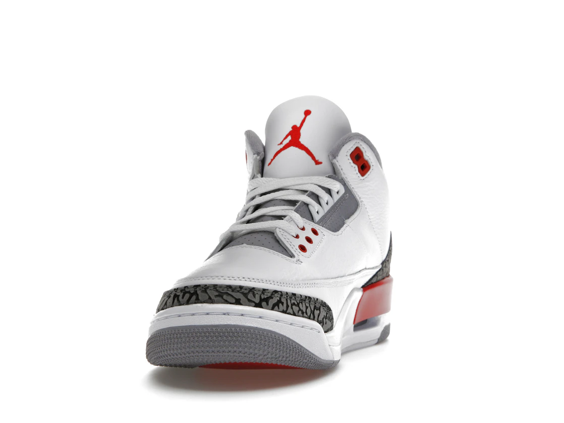 Vue 12 de Jordan 3 Retro Fire Red (2022)