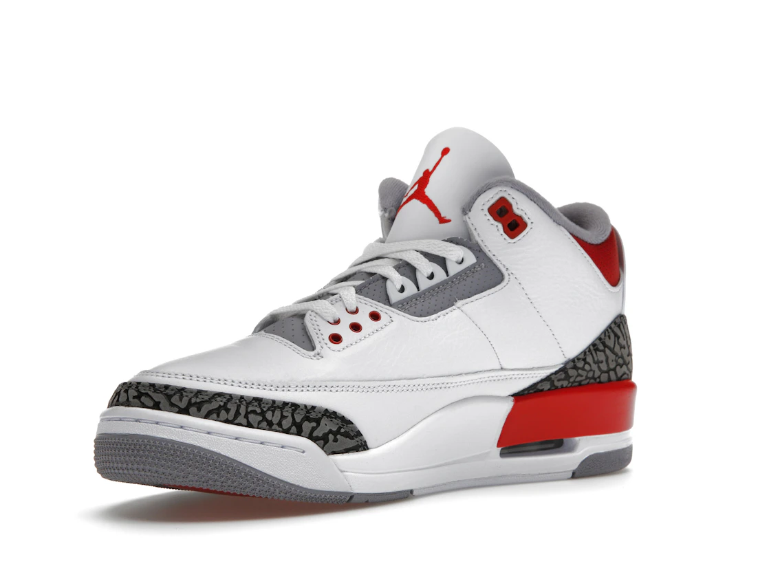 Vue 15 de Jordan 3 Retro Fire Red (2022)