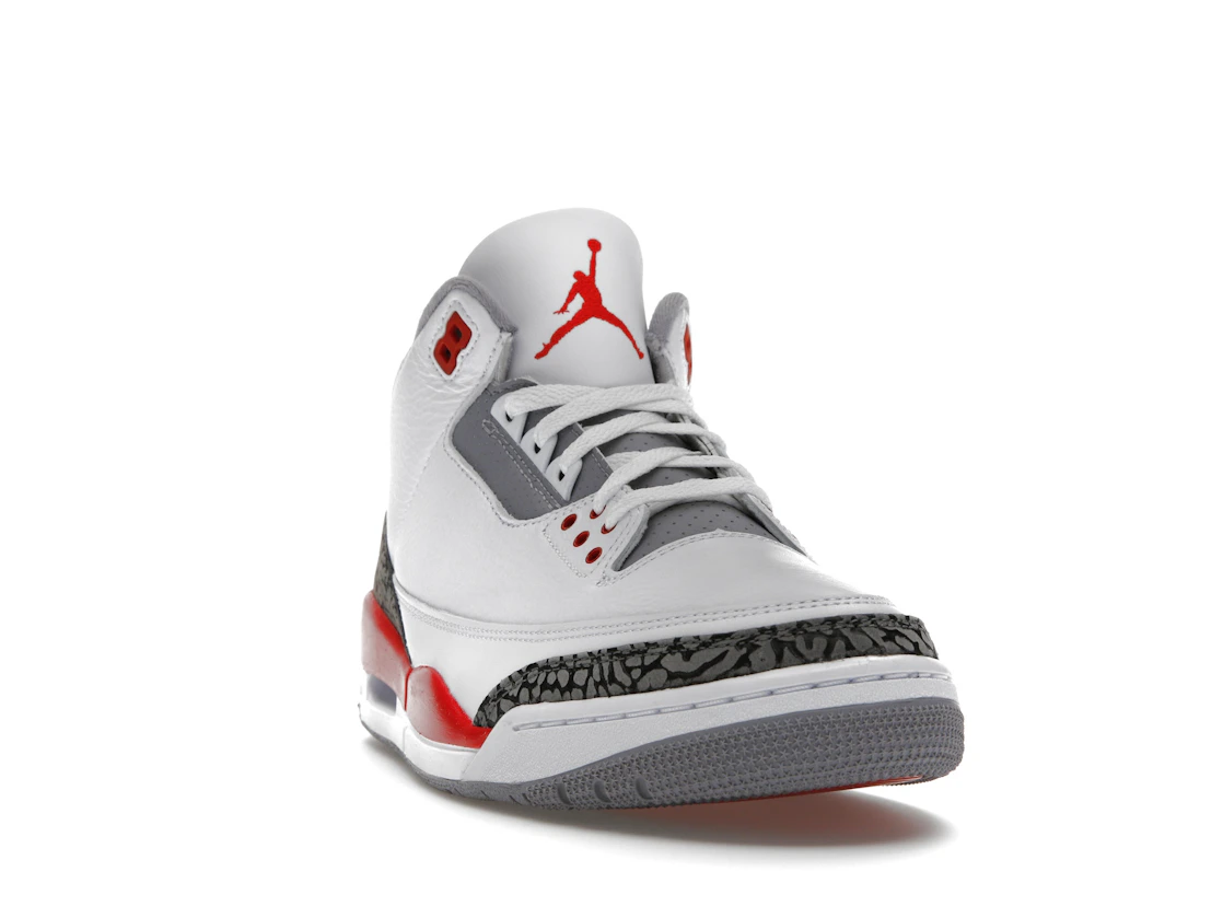 Vue 8 de Jordan 3 Retro Fire Red (2022)