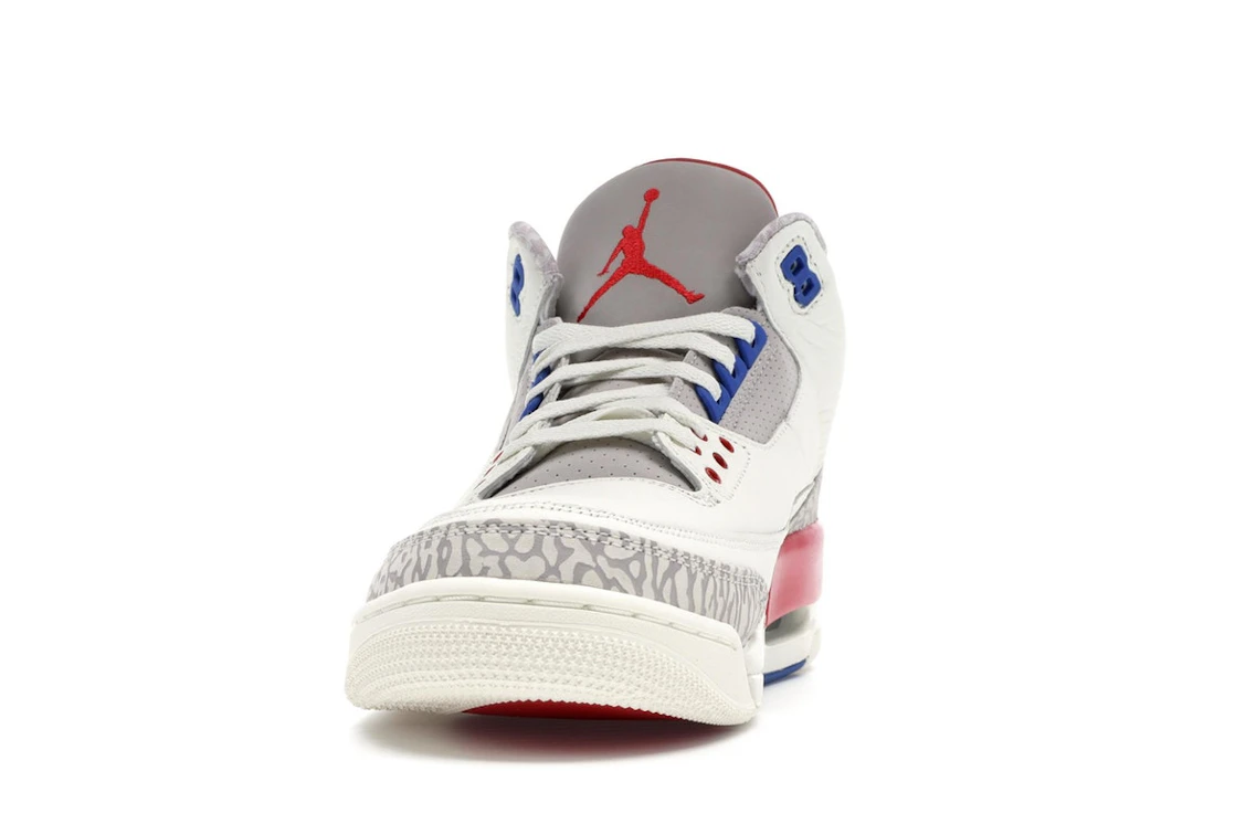 Vue 12 de Jordan 3 Retro International Flight
