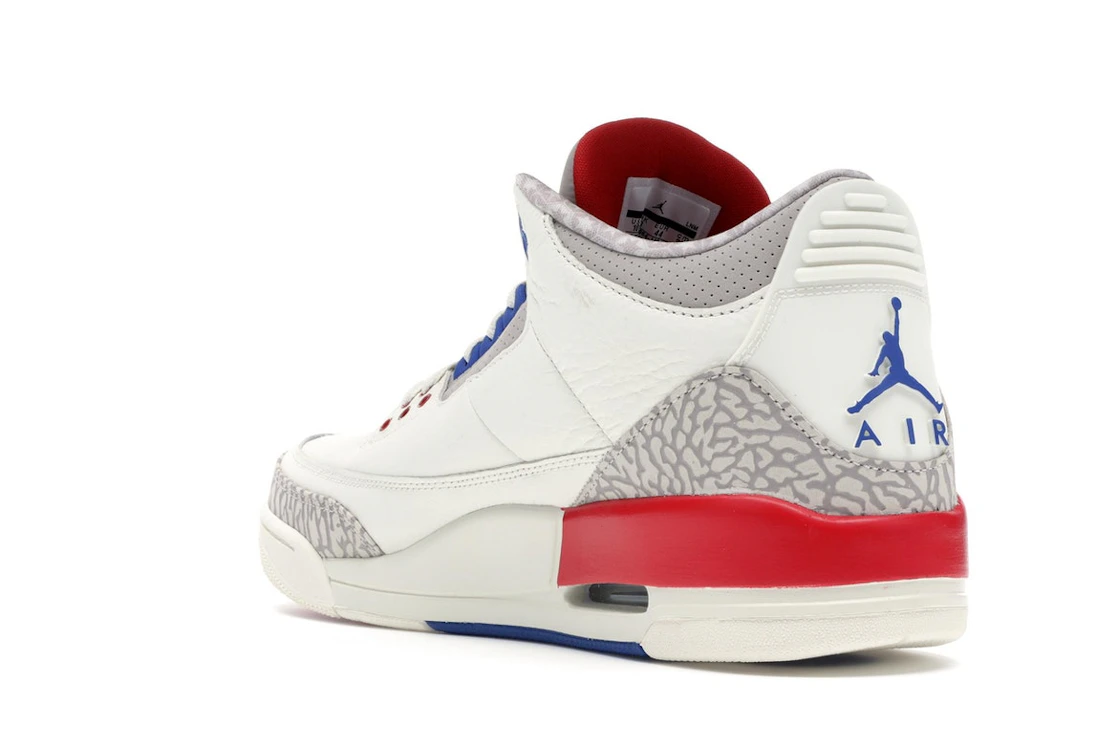 Vue 25 de Jordan 3 Retro International Flight