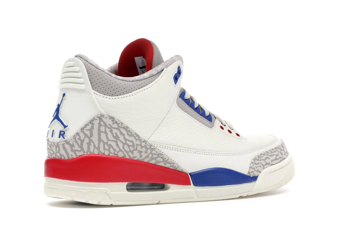 Vue 34 de Jordan 3 Retro International Flight