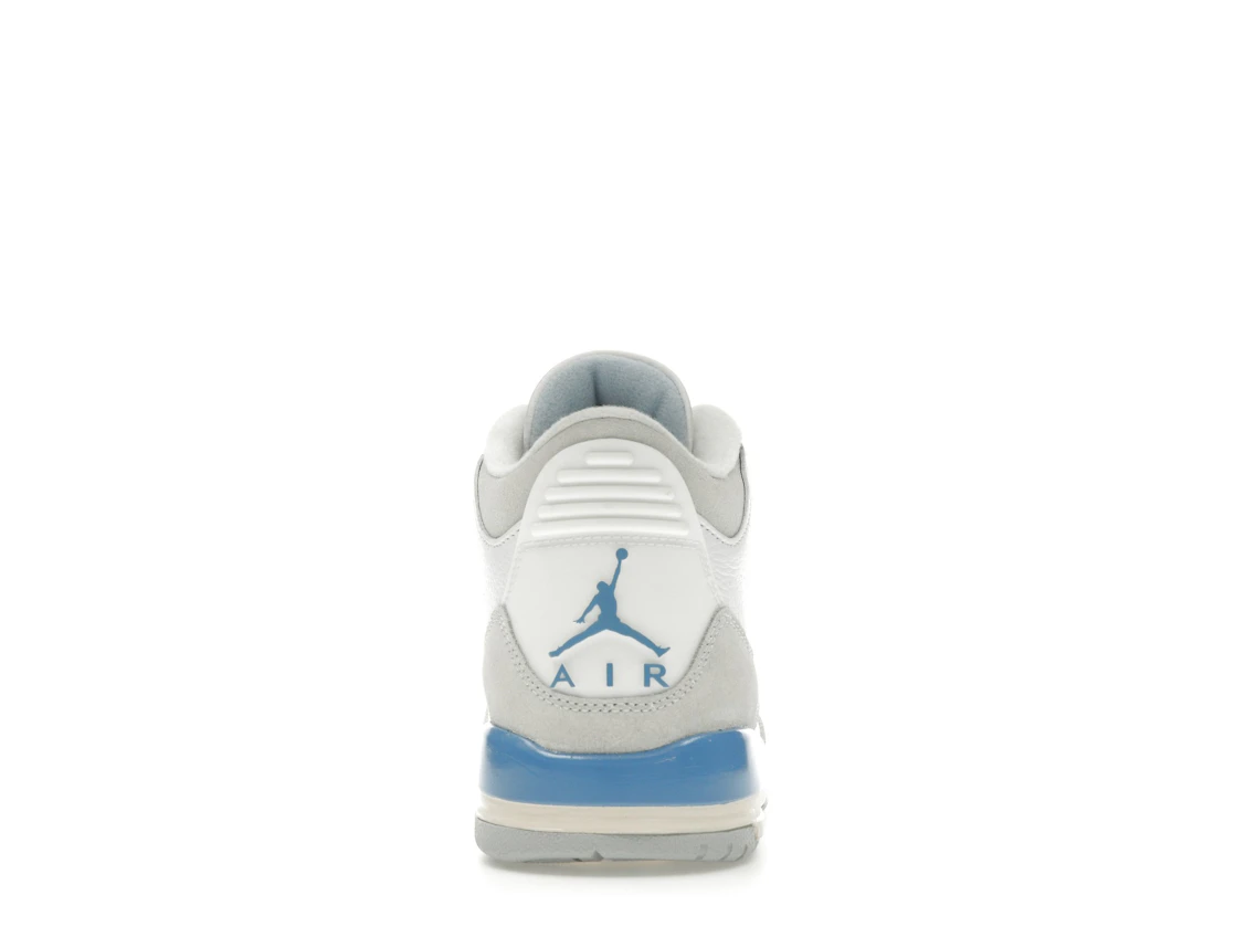 Vue 28 de Jordan 3 Retro Lucky Shorts (GS)