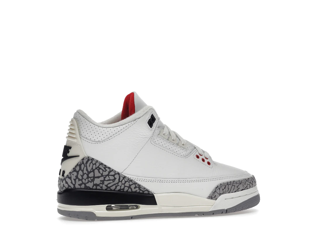 Vue 35 de Jordan 3 Retro White Cement Reimagined (GS)