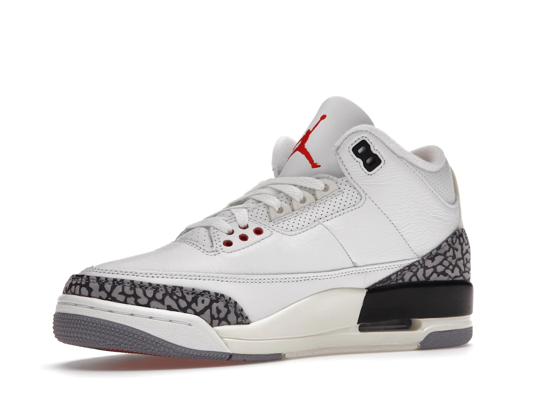 Vue 16 de Jordan 3 Retro White Cement Reimagined