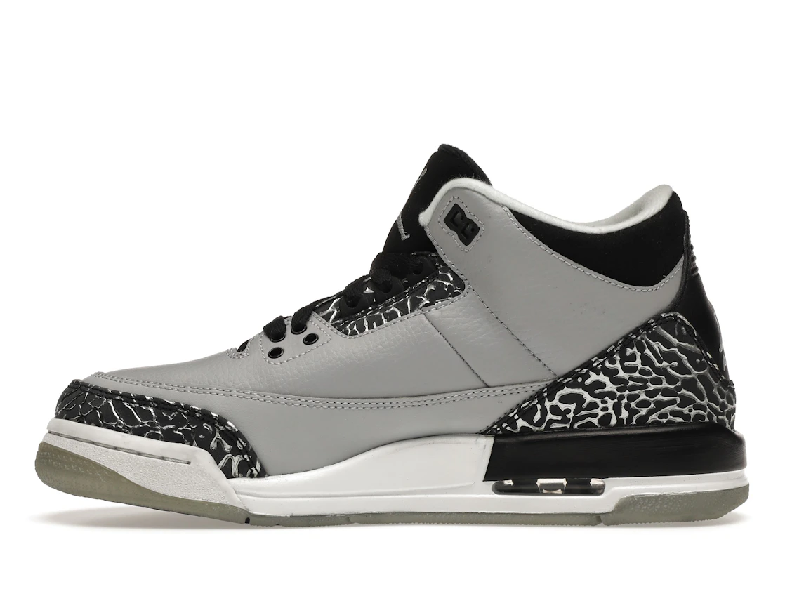 Vue 19 de Jordan 3 Retro Wolf Grey (GS)