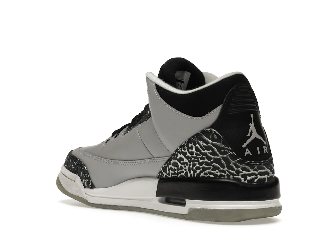 Vue 24 de Jordan 3 Retro Wolf Grey (GS)