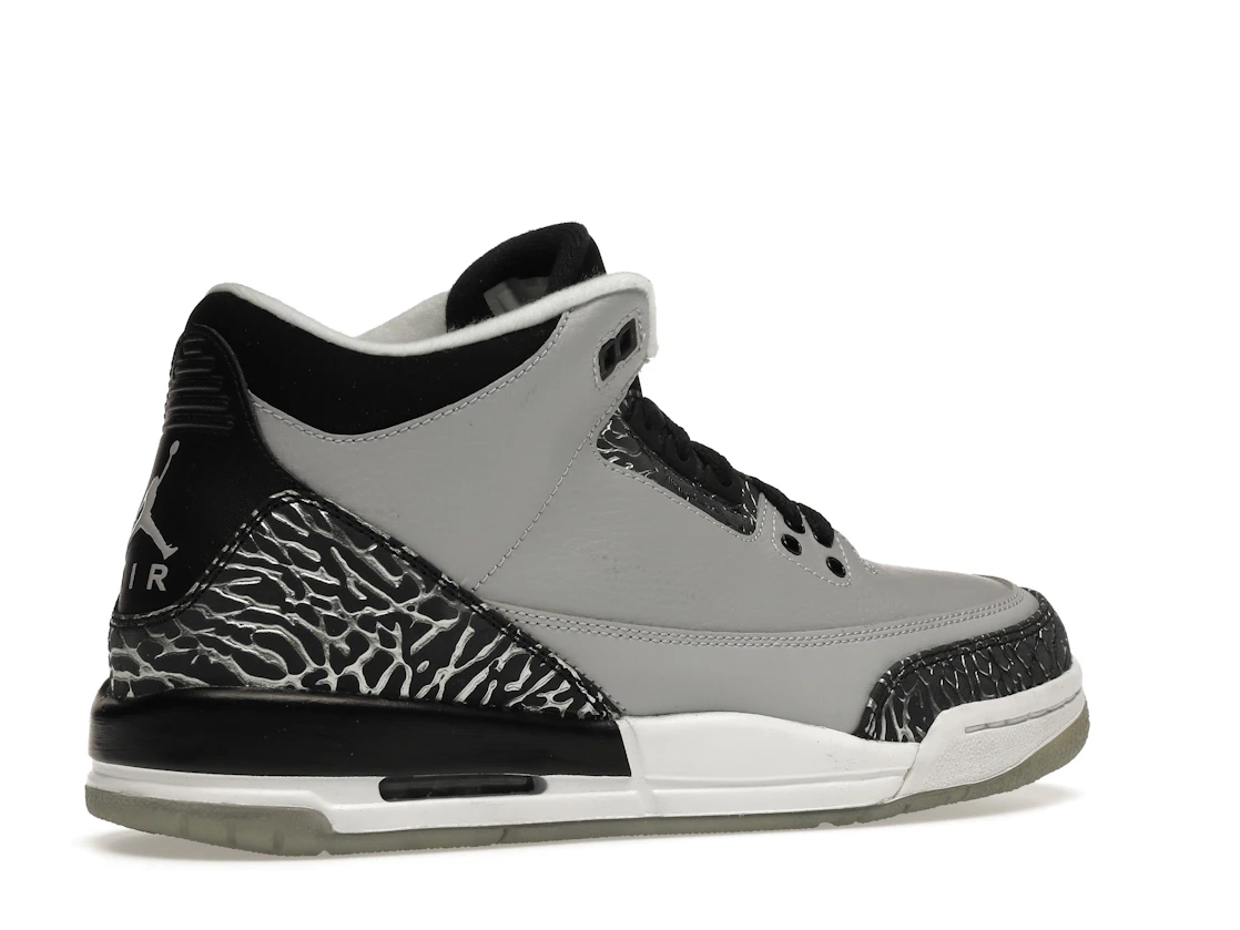 Vue 34 de Jordan 3 Retro Wolf Grey (GS)