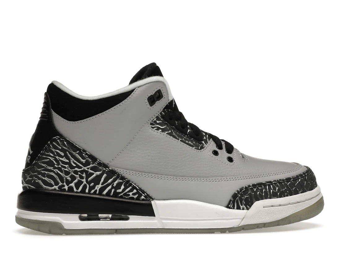 Vue 36 de Jordan 3 Retro Wolf Grey (GS)