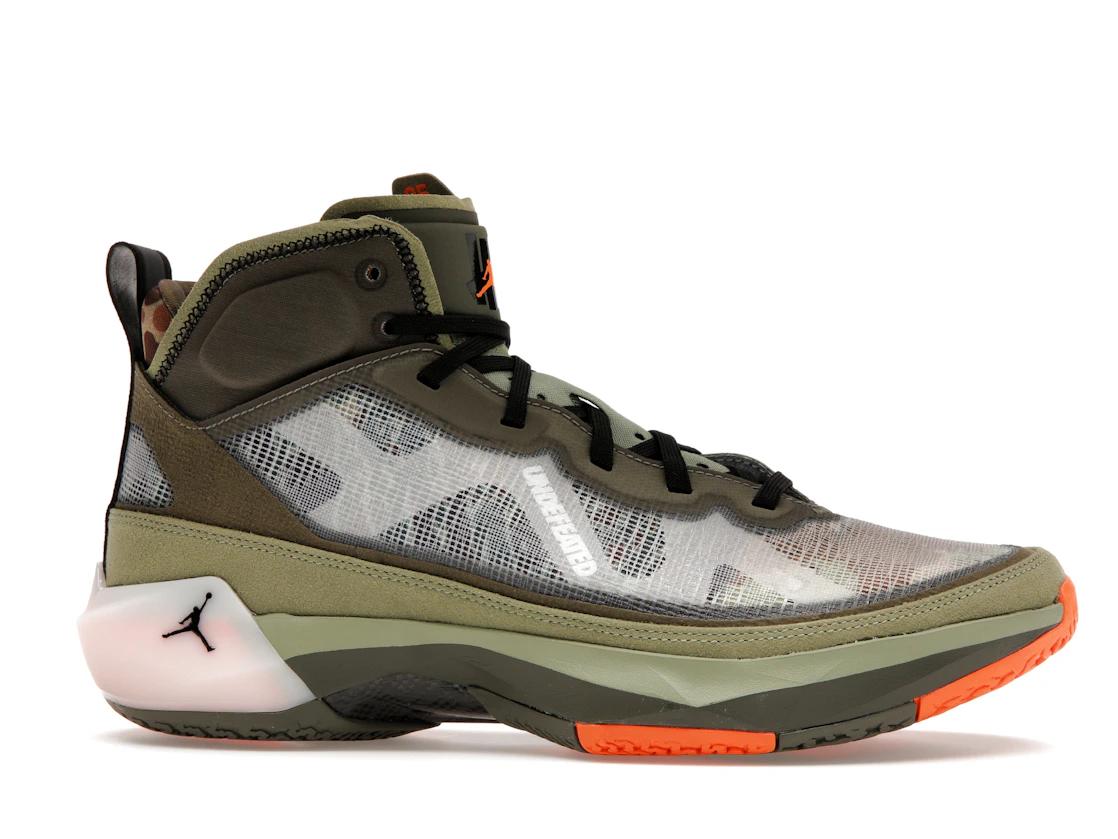 Vue 2 de Jordan 37 Undefeated