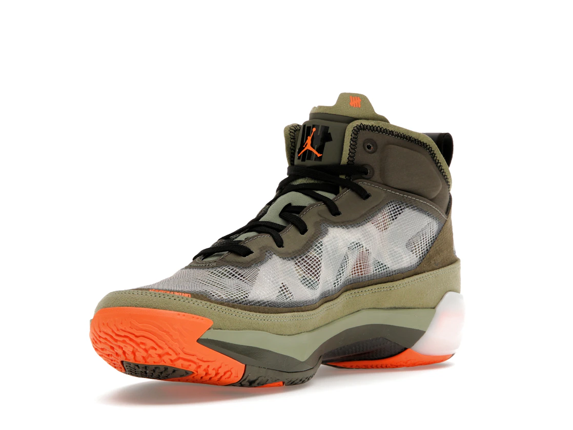 Vue 14 de Jordan 37 Undefeated