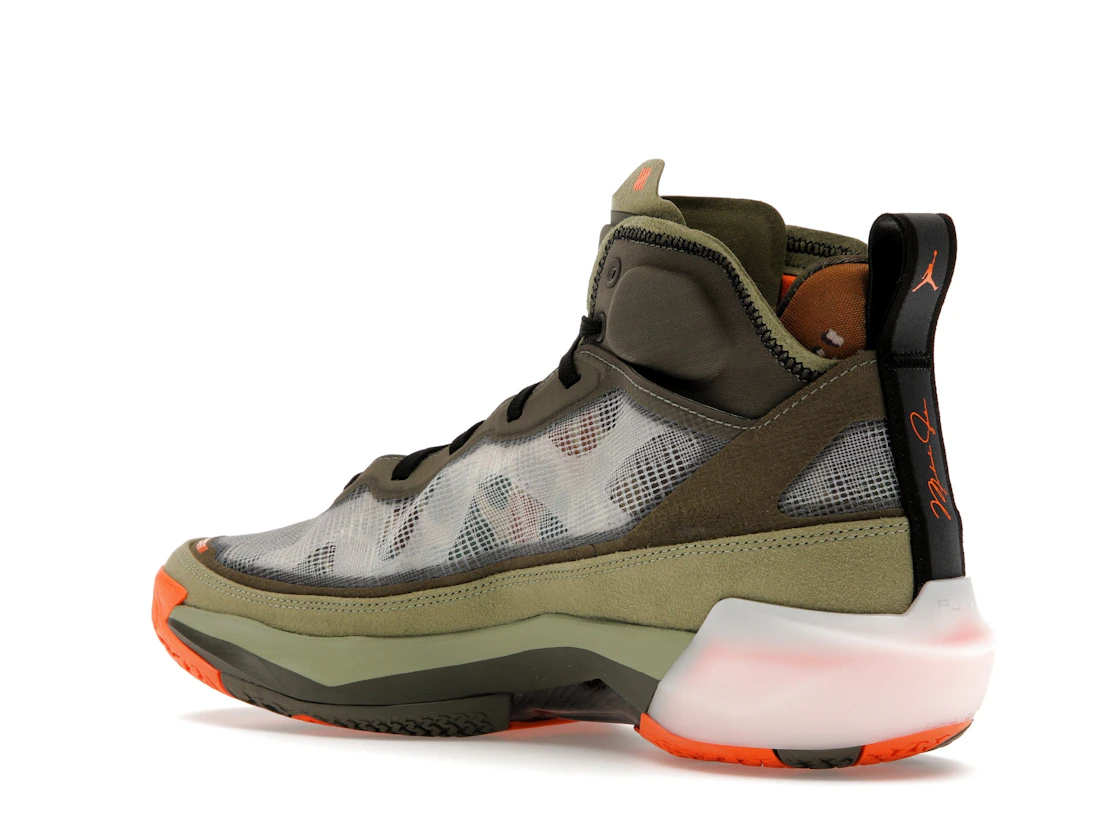 Vue 23 de Jordan 37 Undefeated