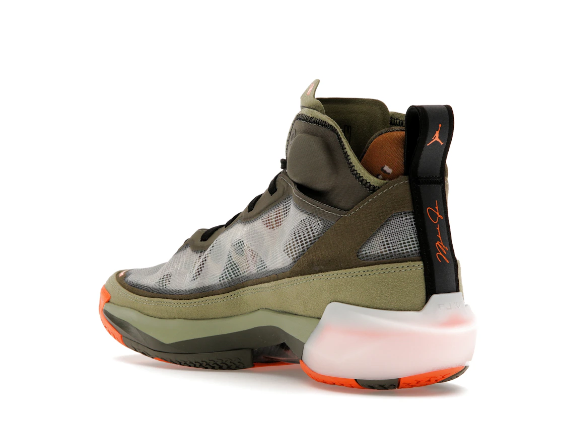 Vue 24 de Jordan 37 Undefeated