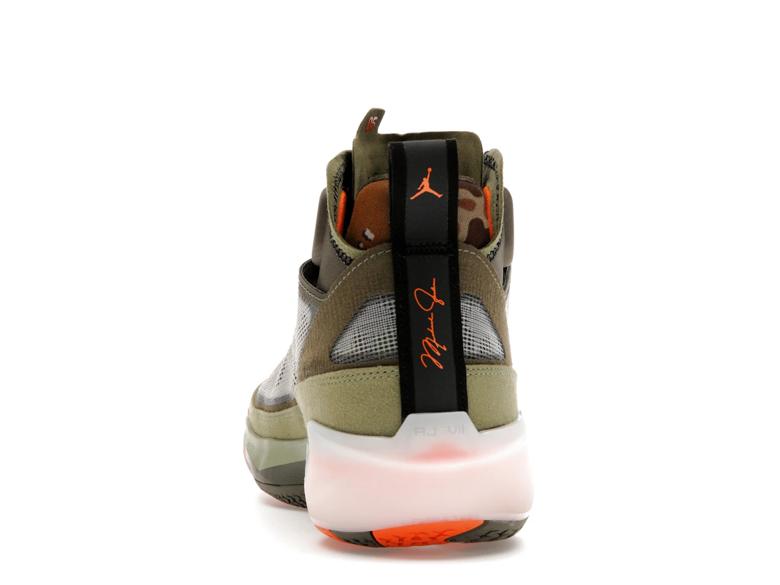 Vue 27 de Jordan 37 Undefeated