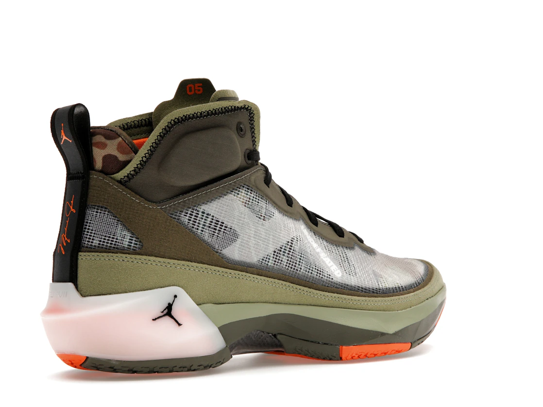 Vue 33 de Jordan 37 Undefeated