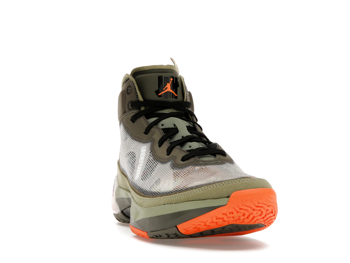 Vue 8 de Jordan 37 Undefeated