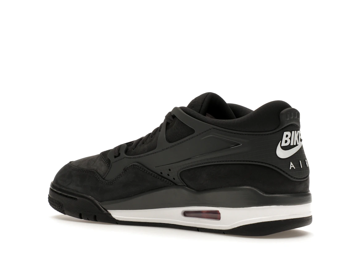 Vue 23 de Jordan 4 RM SP Nigel Sylvester Driveway Grey