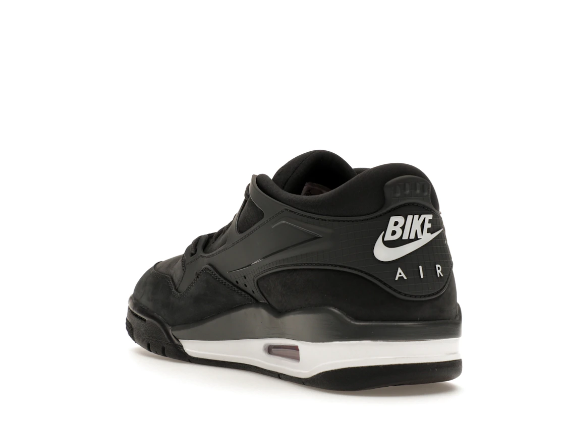 Vue 25 de Jordan 4 RM SP Nigel Sylvester Driveway Grey
