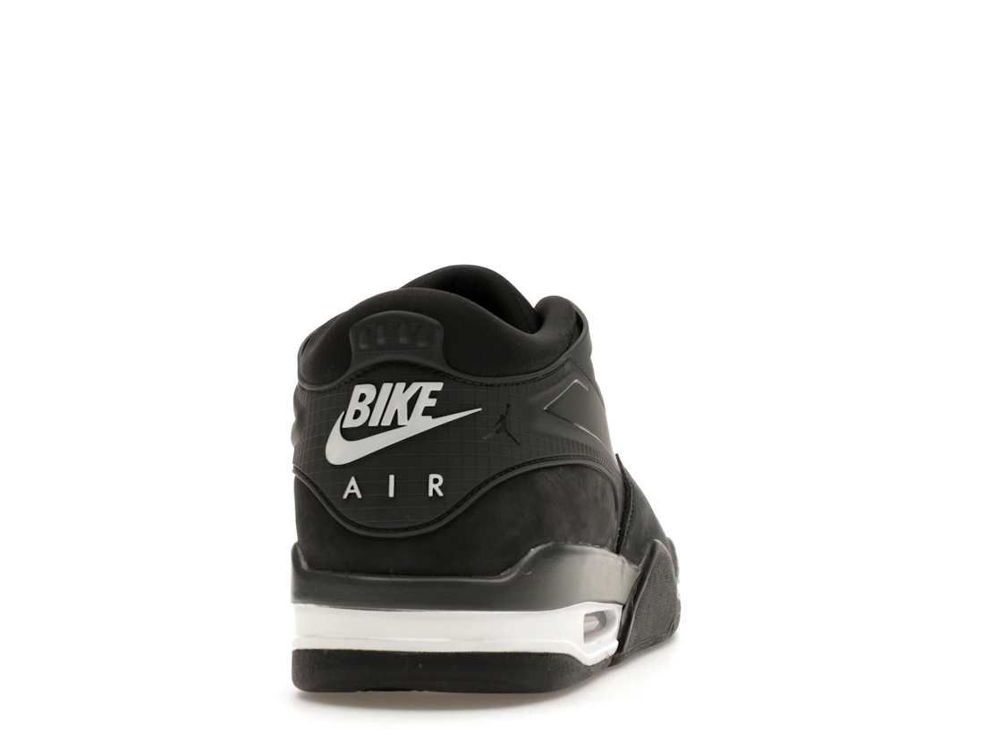 Vue 29 de Jordan 4 RM SP Nigel Sylvester Driveway Grey