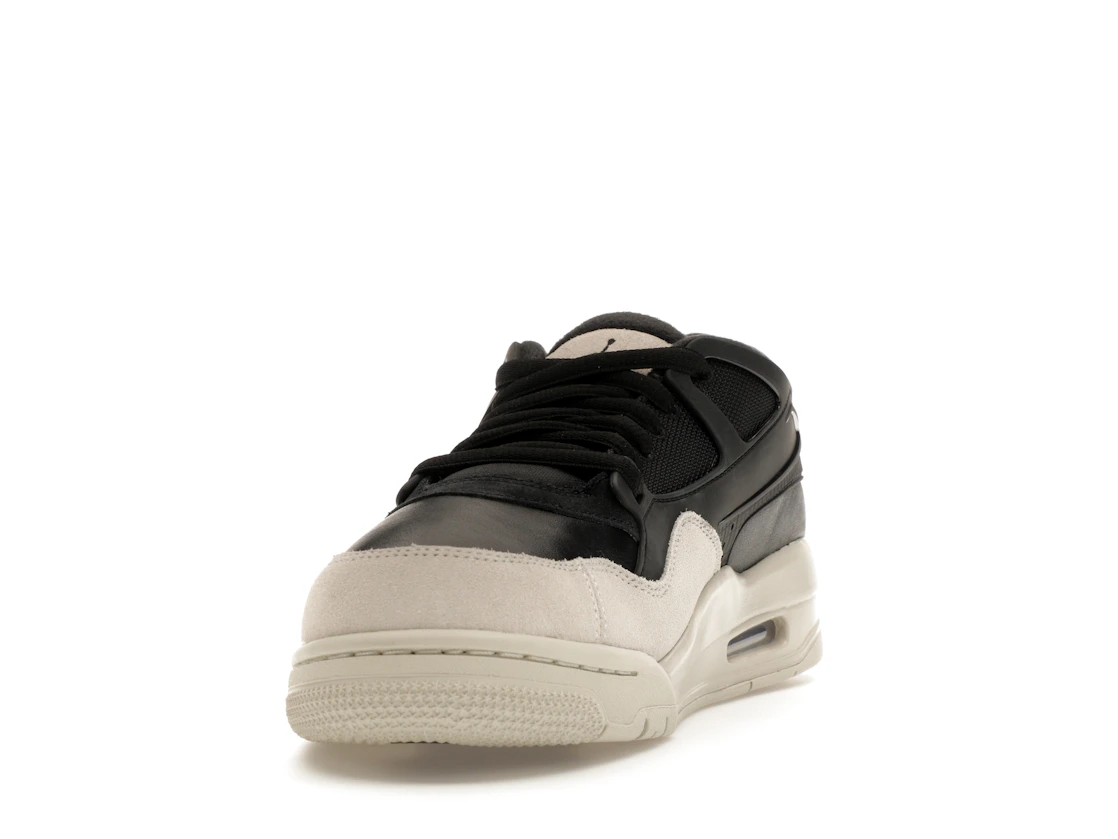 Vue 12 de Jordan 4 RM Black Light Bone