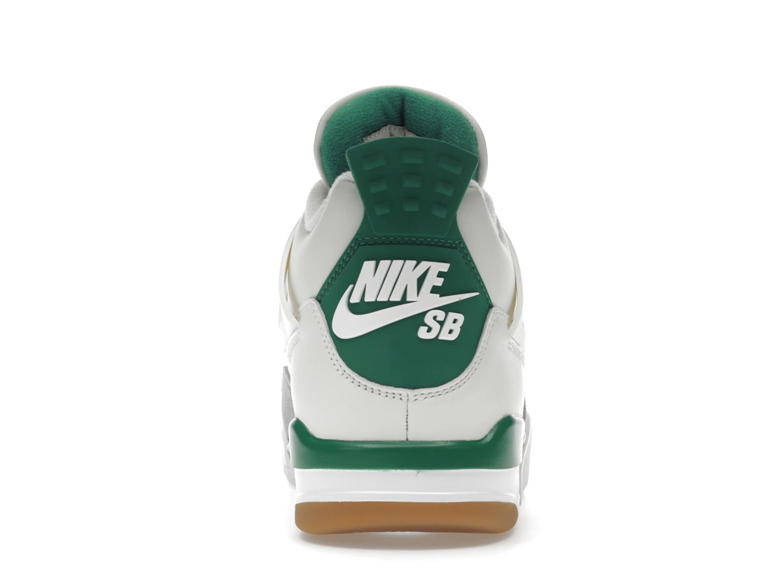 Vue 28 de Jordan 4 Retro SB Pine Green