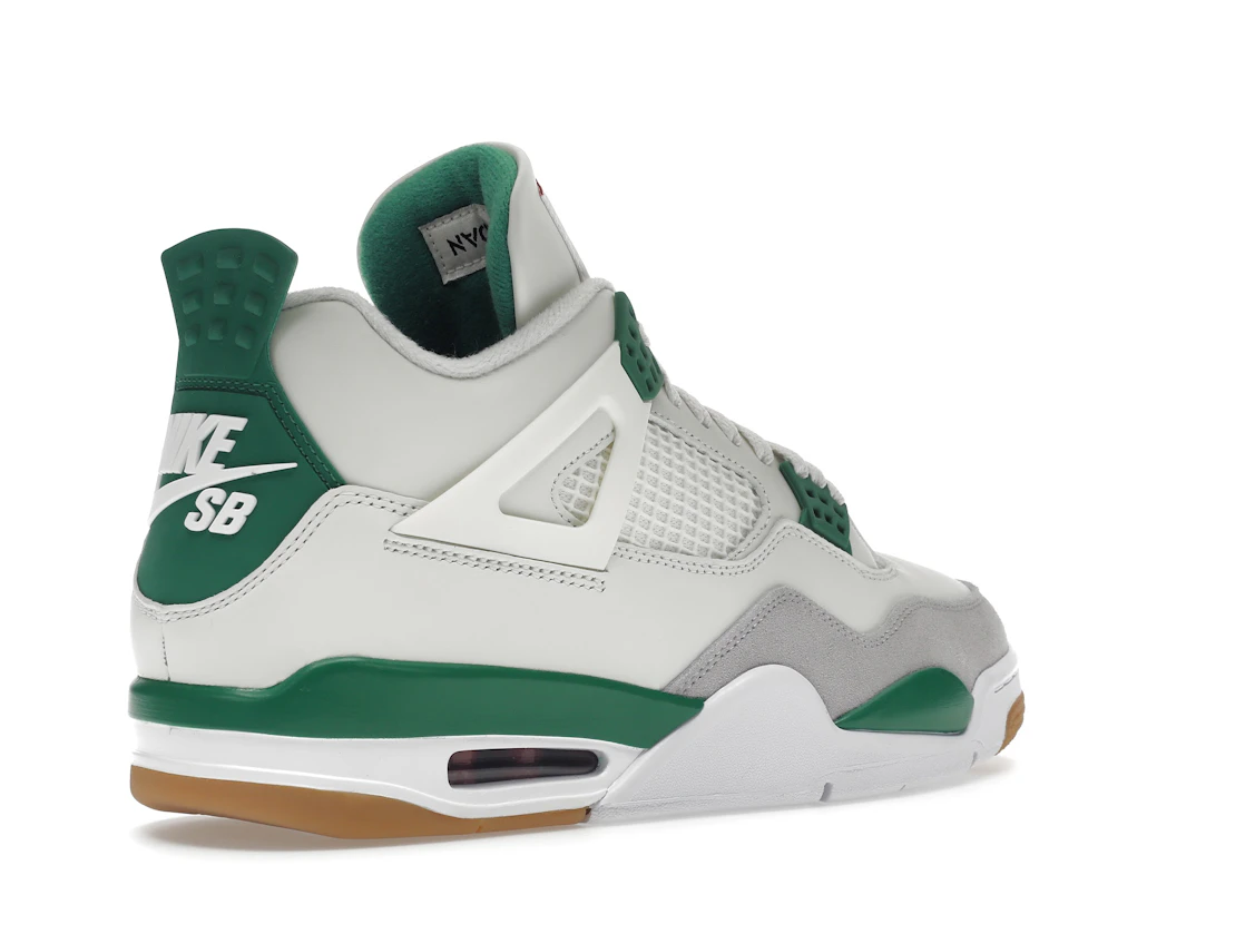 Vue 33 de Jordan 4 Retro SB Pine Green