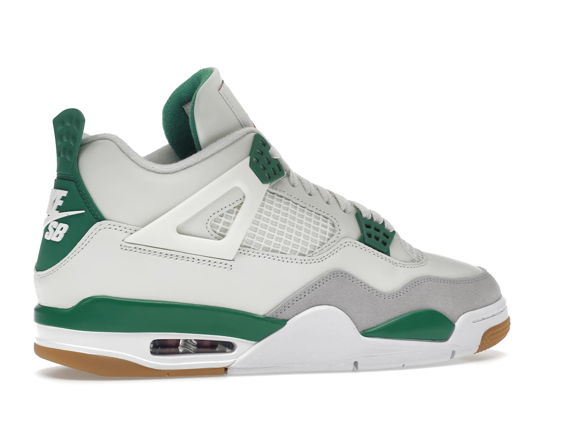 Vue 35 de Jordan 4 Retro SB Pine Green