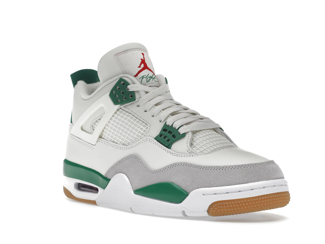Vue 6 de Jordan 4 Retro SB Pine Green