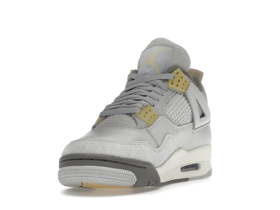 Vue 13 de Jordan 4 Retro SE Craft Photon Dust