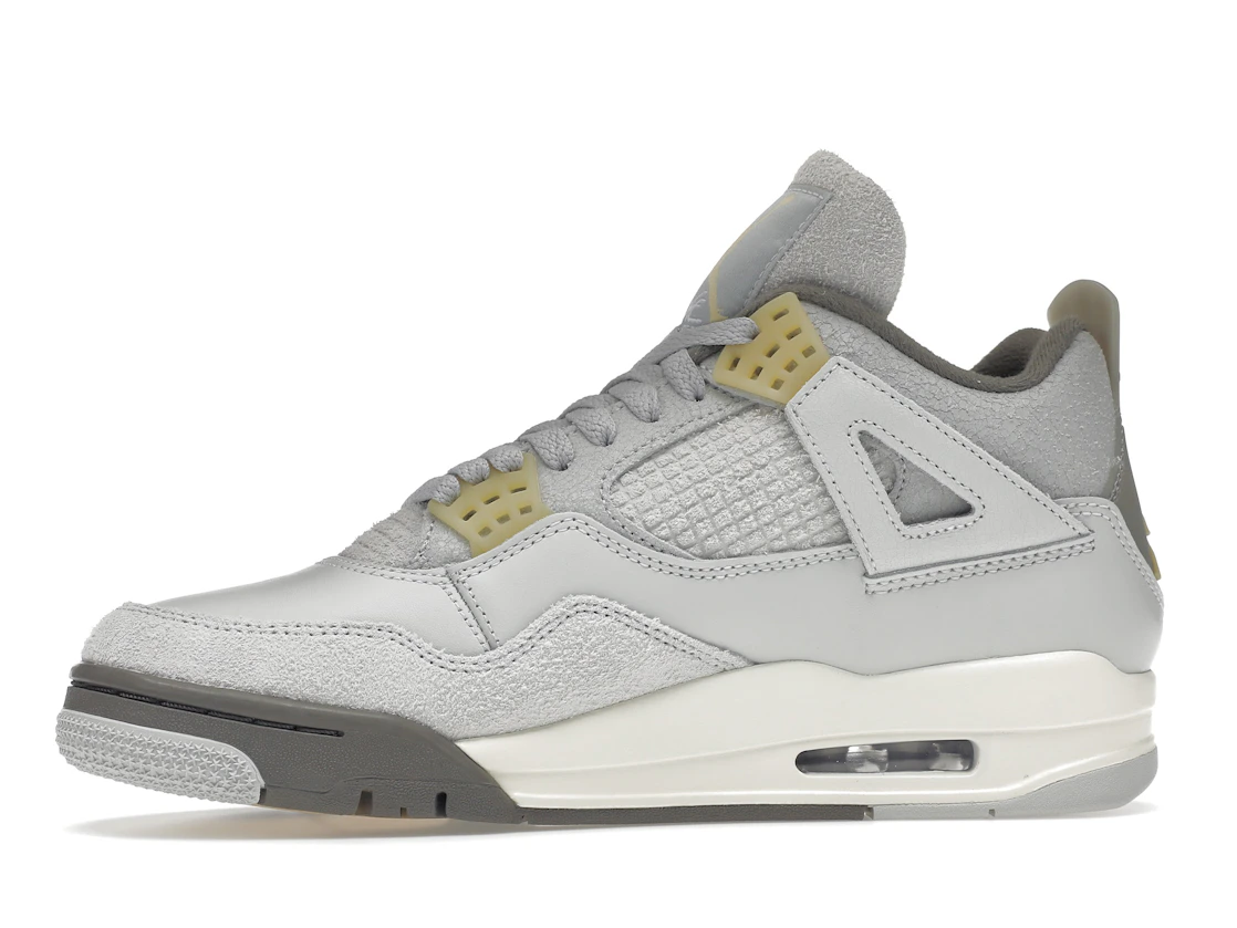 Vue 18 de Jordan 4 Retro SE Craft Photon Dust
