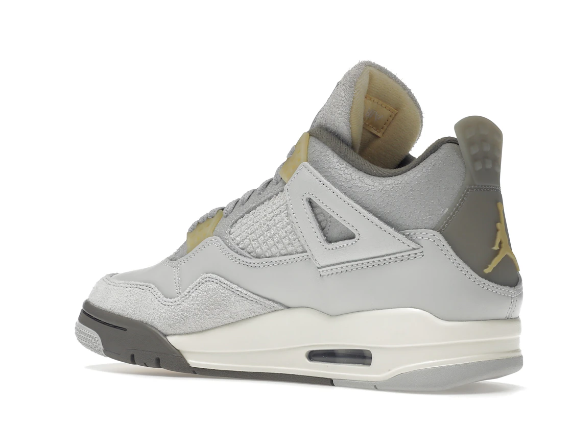 Vue 23 de Jordan 4 Retro SE Craft Photon Dust