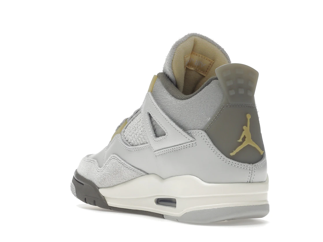 Vue 25 de Jordan 4 Retro SE Craft Photon Dust