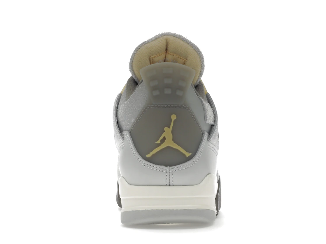 Vue 28 de Jordan 4 Retro SE Craft Photon Dust