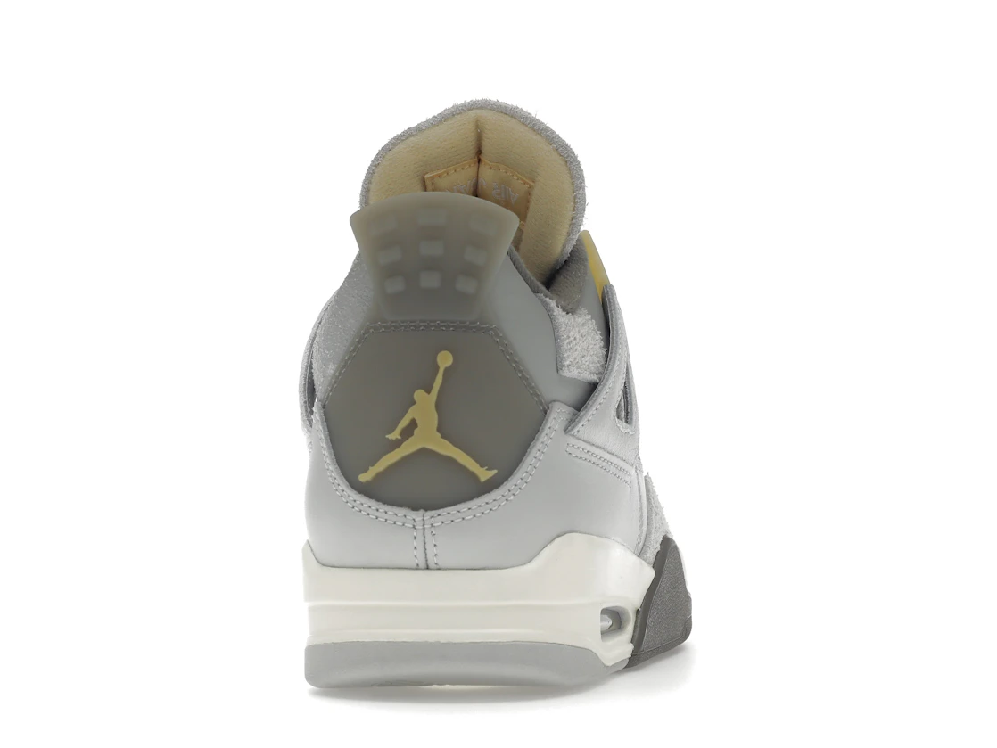 Vue 29 de Jordan 4 Retro SE Craft Photon Dust