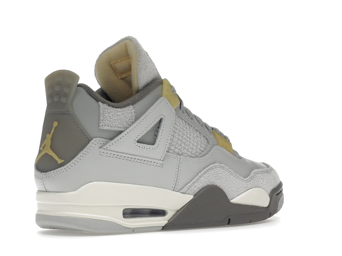 Vue 33 de Jordan 4 Retro SE Craft Photon Dust