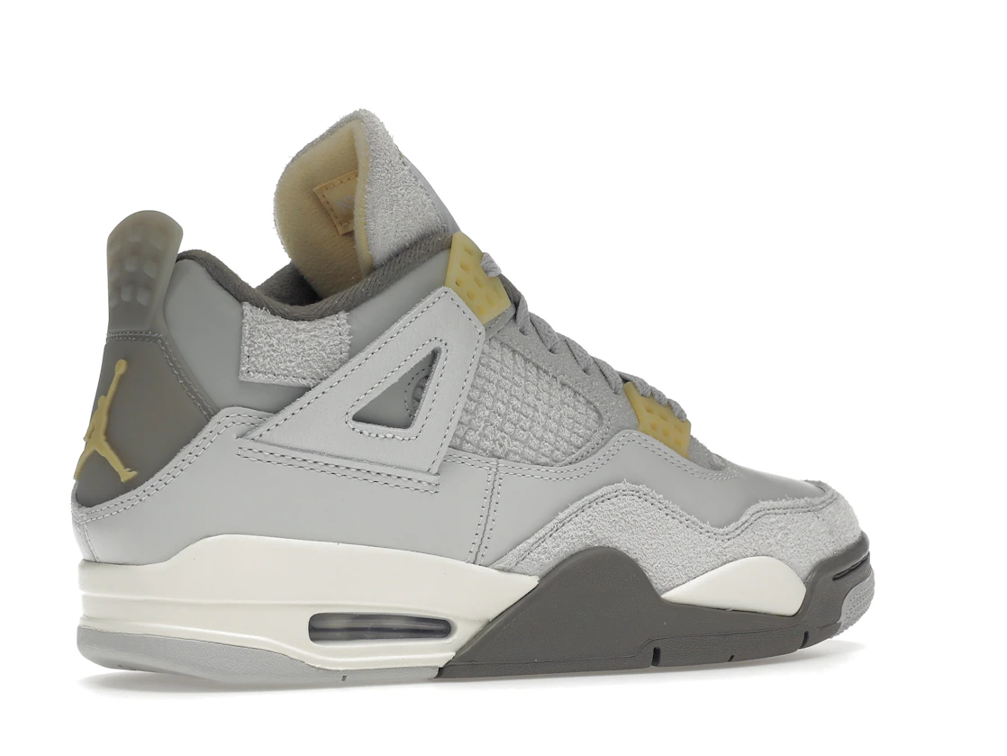 Vue 34 de Jordan 4 Retro SE Craft Photon Dust