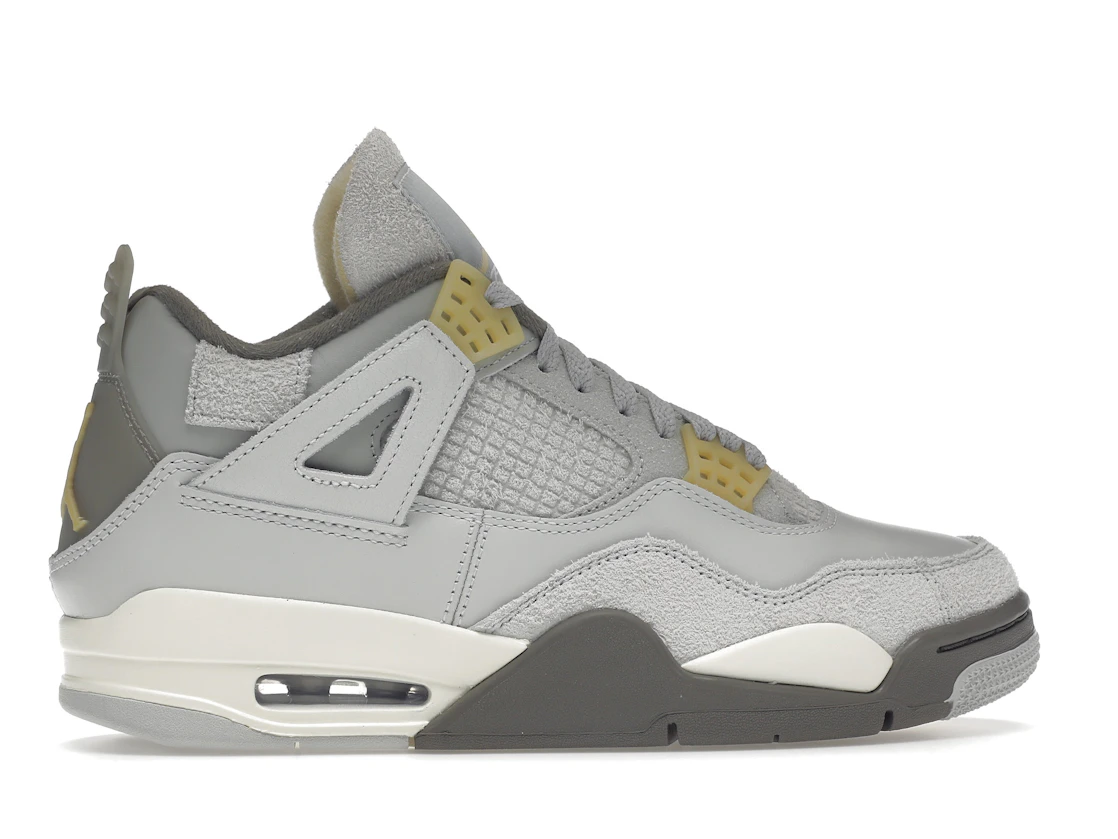 Vue 36 de Jordan 4 Retro SE Craft Photon Dust