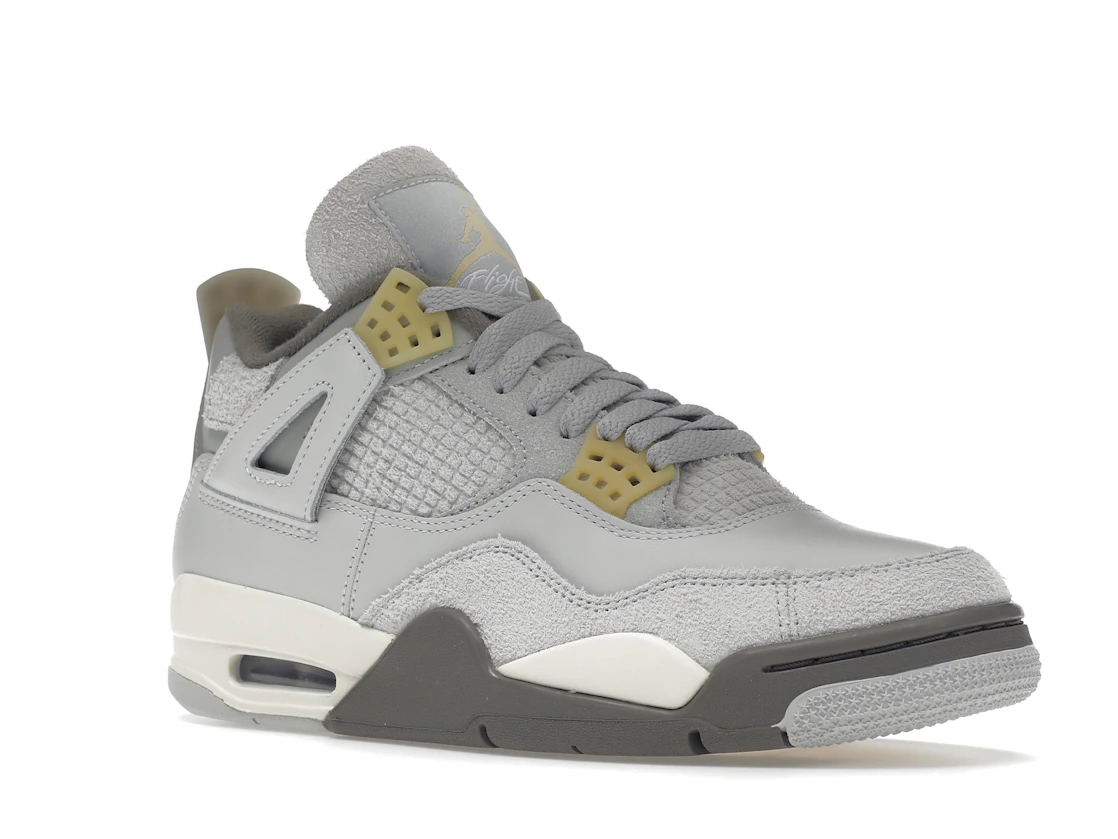 Vue 5 de Jordan 4 Retro SE Craft Photon Dust
