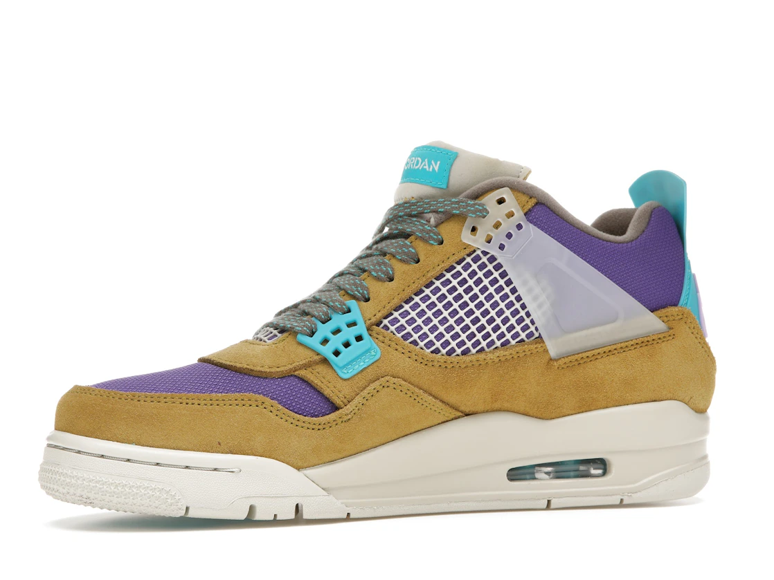 Vue 17 de Jordan 4 Retro SP 30th Anniversary Union Desert Moss