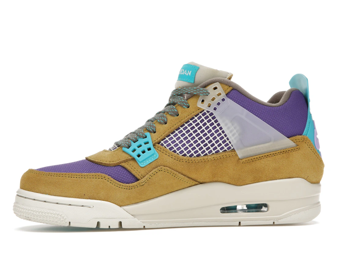 Vue 18 de Jordan 4 Retro SP 30th Anniversary Union Desert Moss
