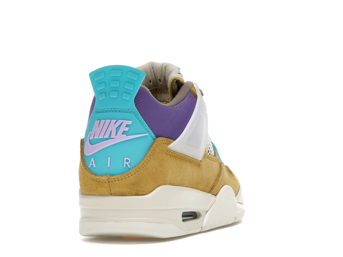 Vue 30 de Jordan 4 Retro SP 30th Anniversary Union Desert Moss